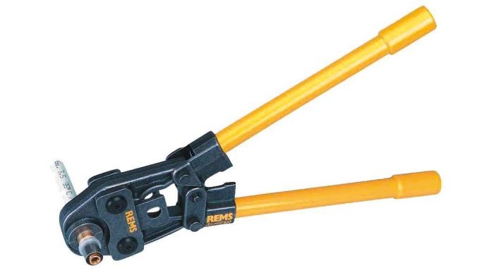 Sertissuses hydraulique DIAKEN ref : YQK-30